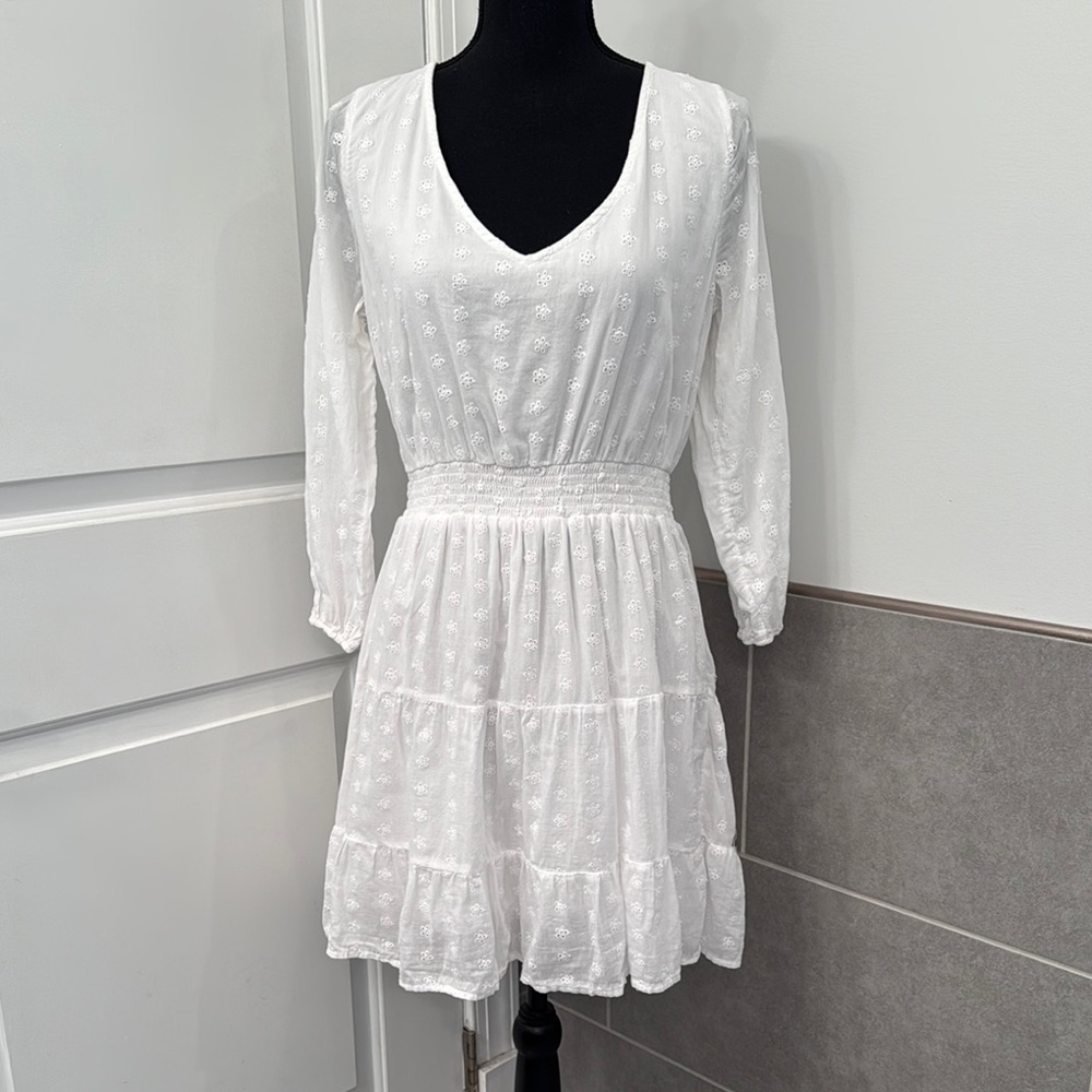 ❤️3/$30 Hollister White Dress